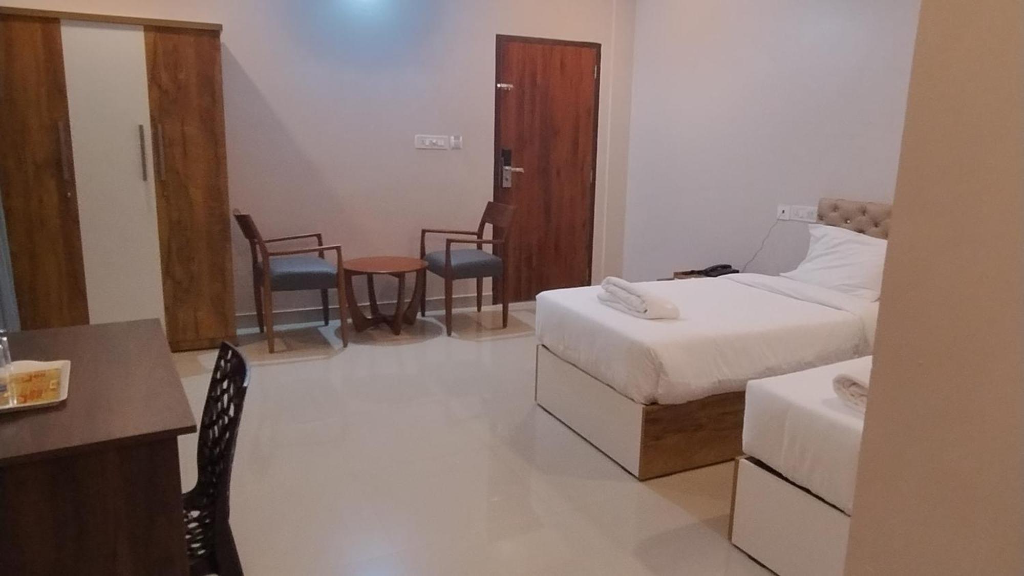 Gateway Airport Hotel Kannur Eksteriør billede